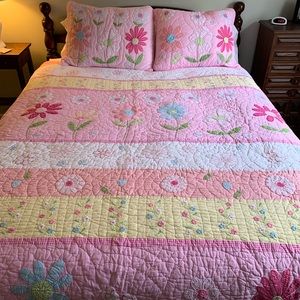 Pottery Barn Kids Daisy Garden Quilt
